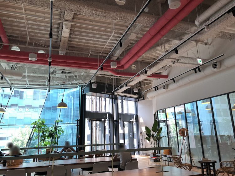 WeWork Iceberg 2階エレベータ側
