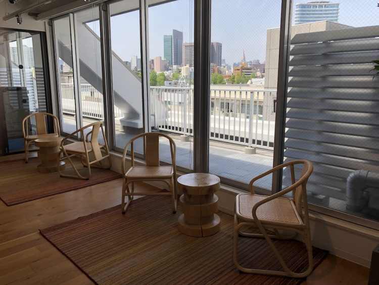 WeWork 乃木坂 2階 窓際スペース