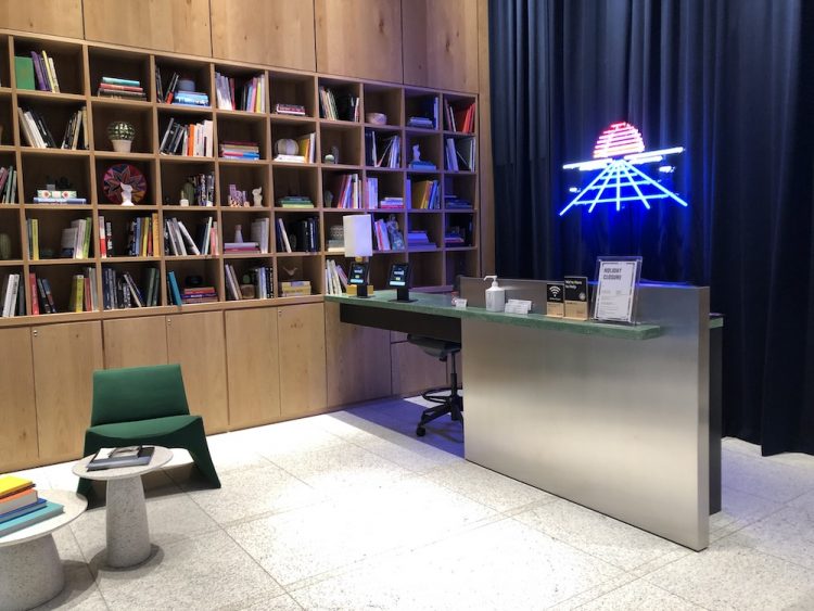 WeWork 乃木坂 フロント